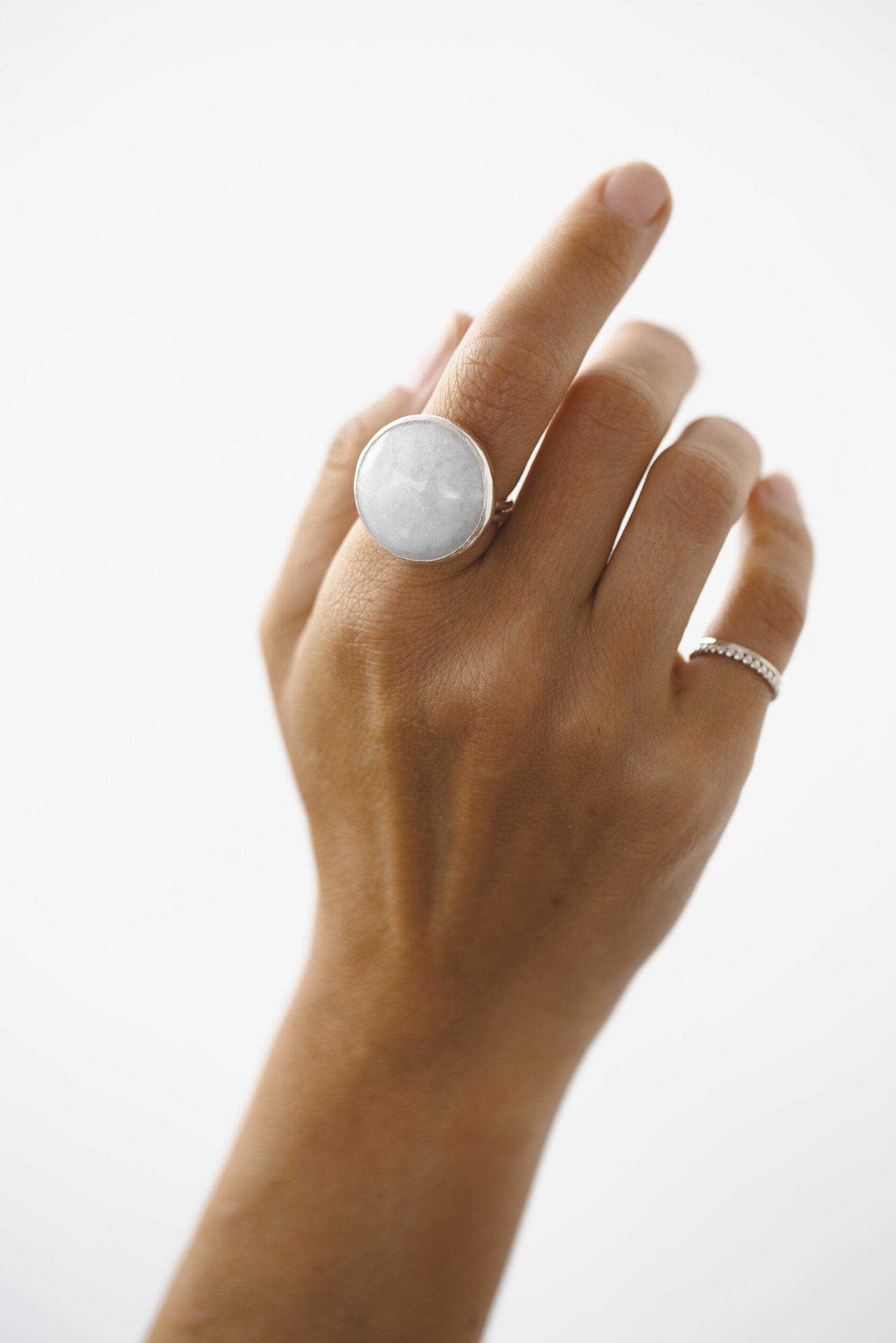 Кольцо с беломоритом