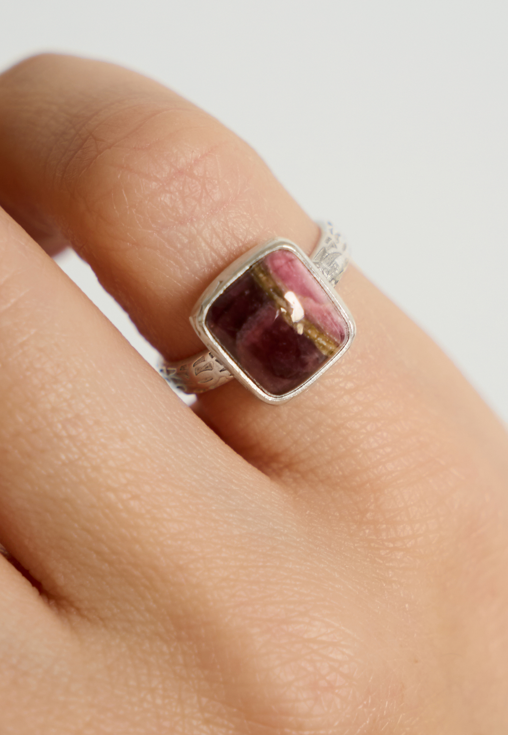 Кольцо с турмалином