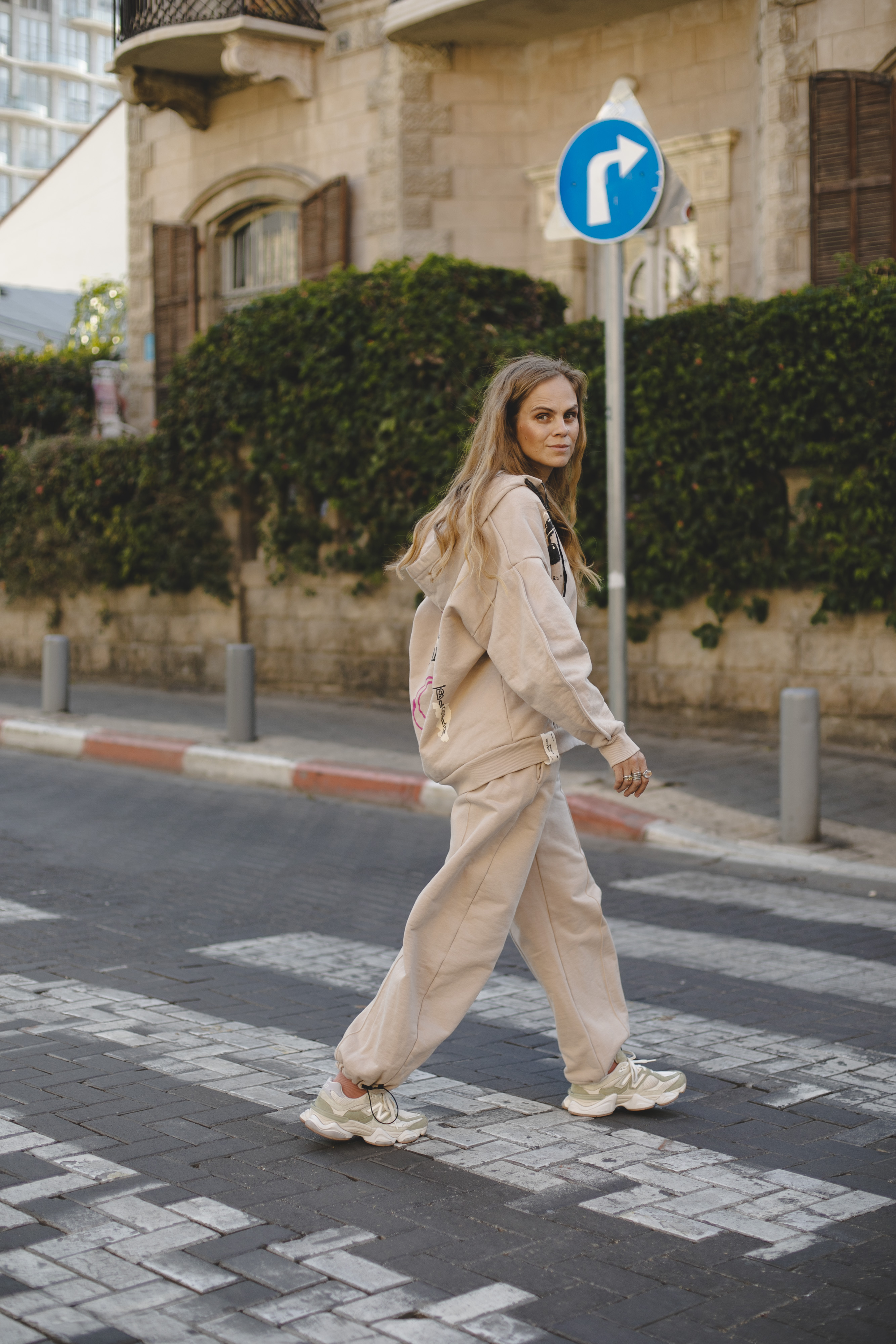 Худи на молнии EVE&ESTHER x LIBERMAN какао