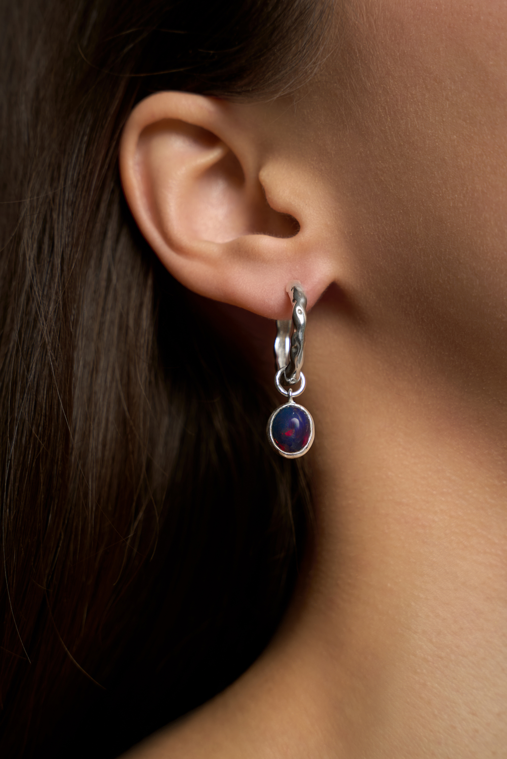 Джемс с эфиопским опалом