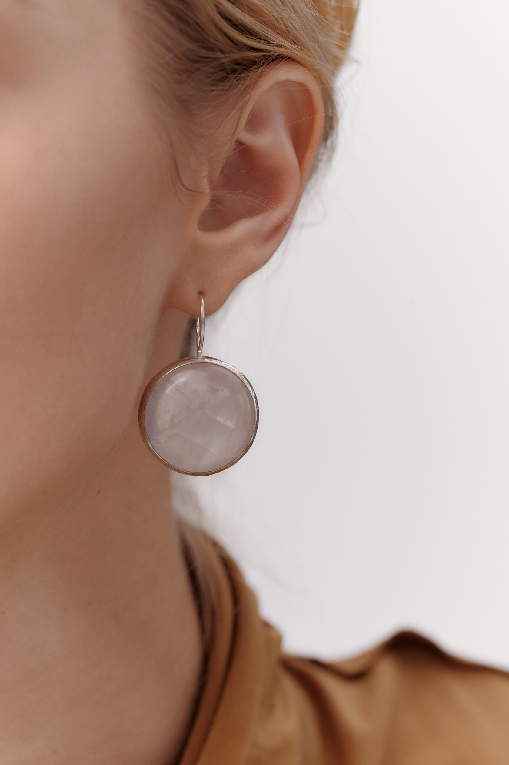 Серьги с розовым кварцем