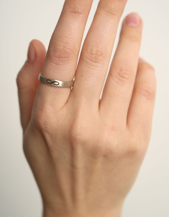 Кольцо Бесконечность