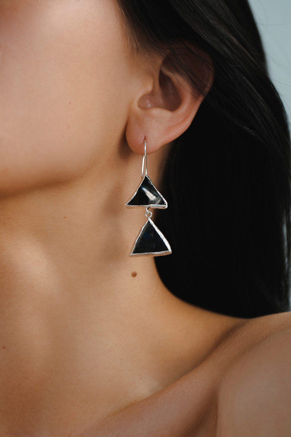 Серьги со спектролитом и шпинелью