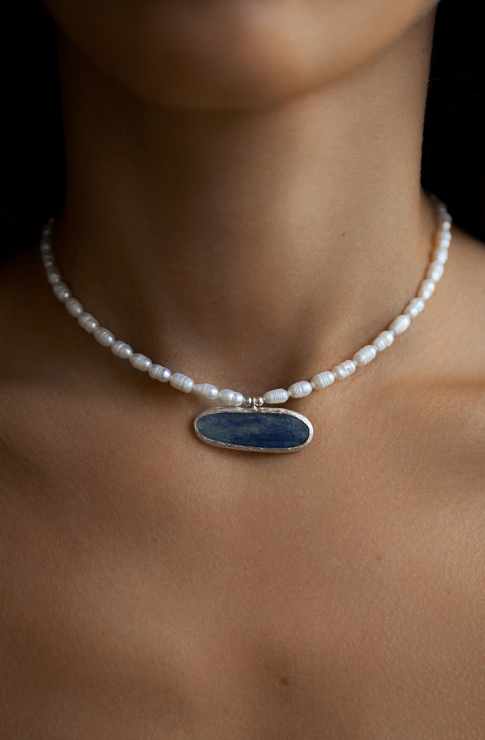 Чокер с кианитом