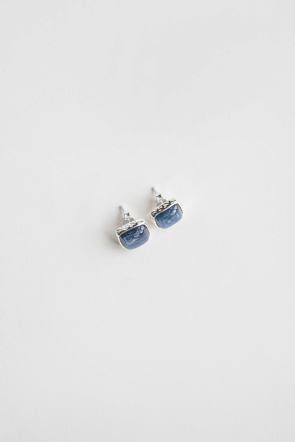 Серьги с кианитом