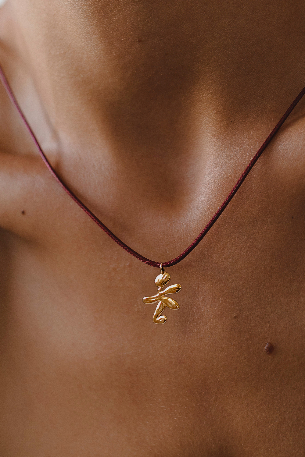 Подвеска Creation на шнуре