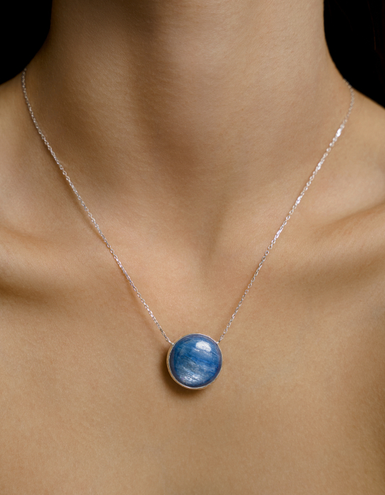 Подвеска с кианитом