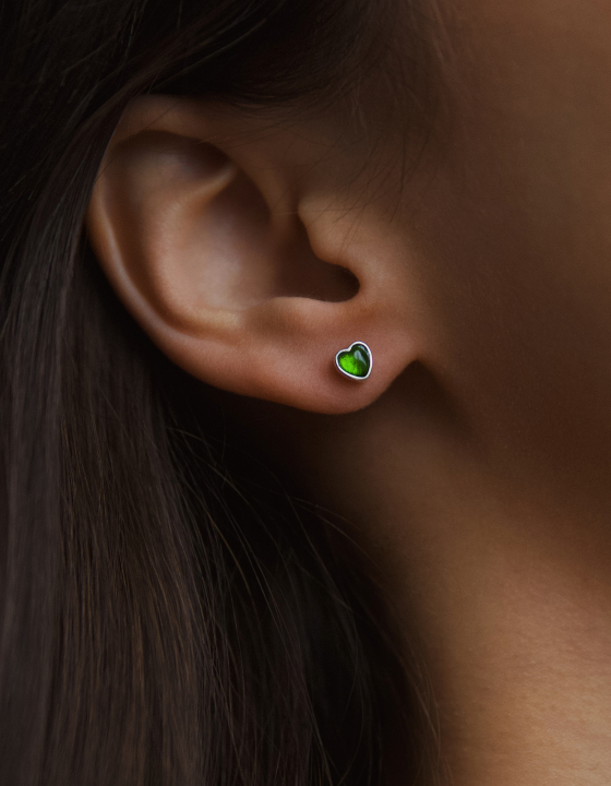 Пусеты с хромдиопсидом