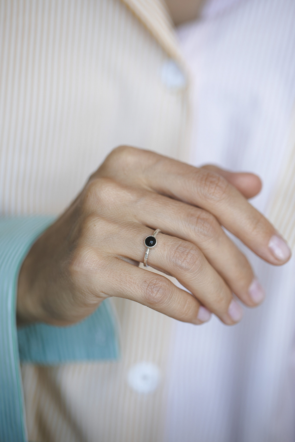 Кольцо с черным агатом