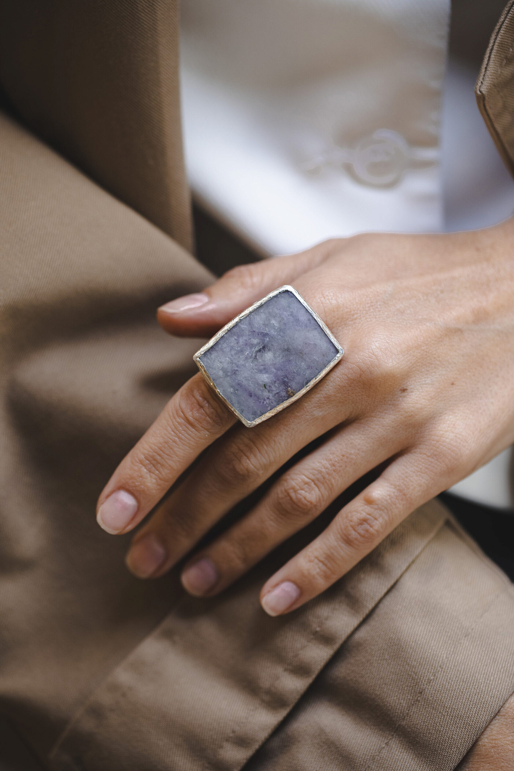 Кольцо с лепидолитом