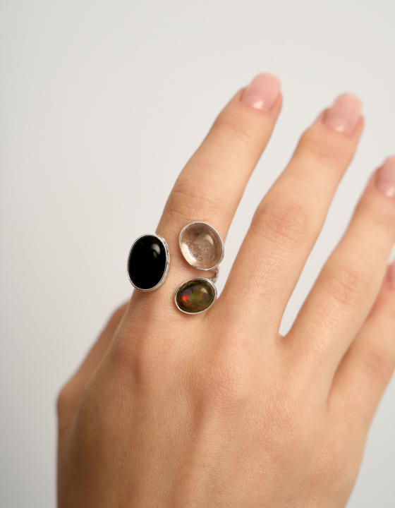 Кольцо с черным агатом, лепидолитом и эфиопским опалом