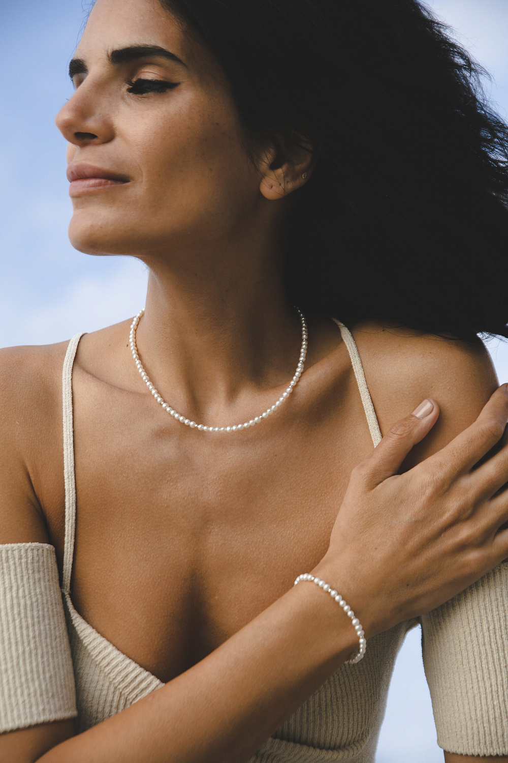 Жемчужная нить с бусинами