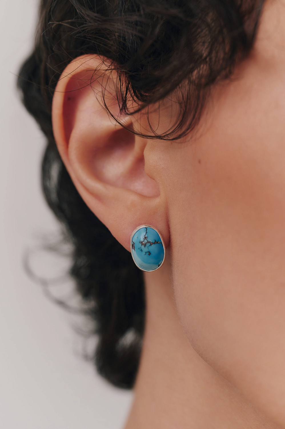 Пусеты с овальной бирюзой