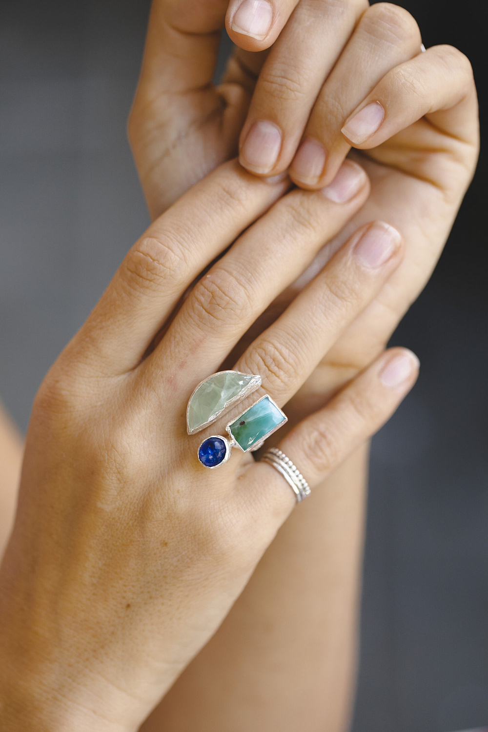 Кольцо с кварцем и ларимаром