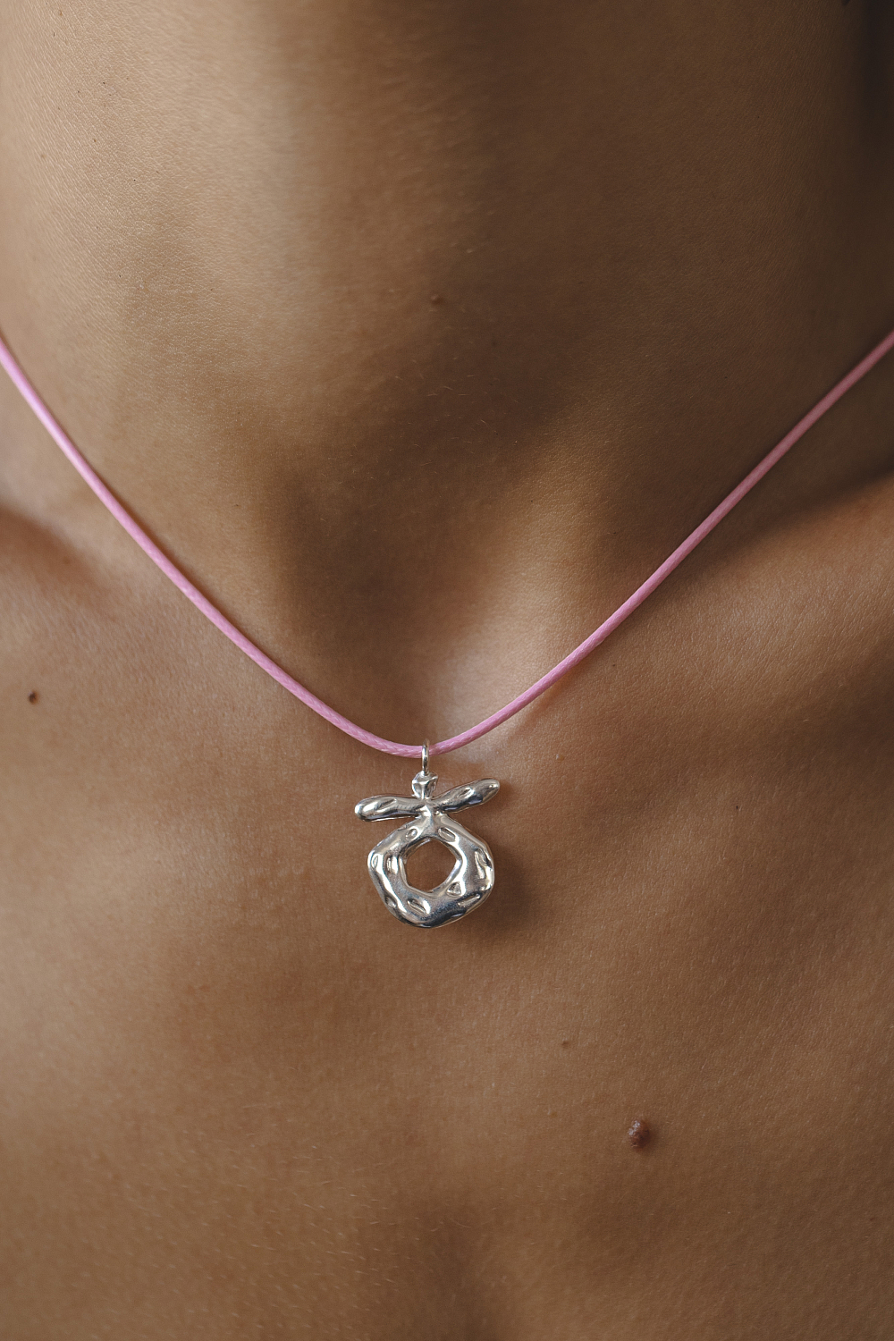 Подвеска на шнуре "Радость"