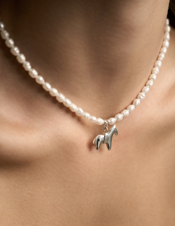 Жемчужная нить Лошадка