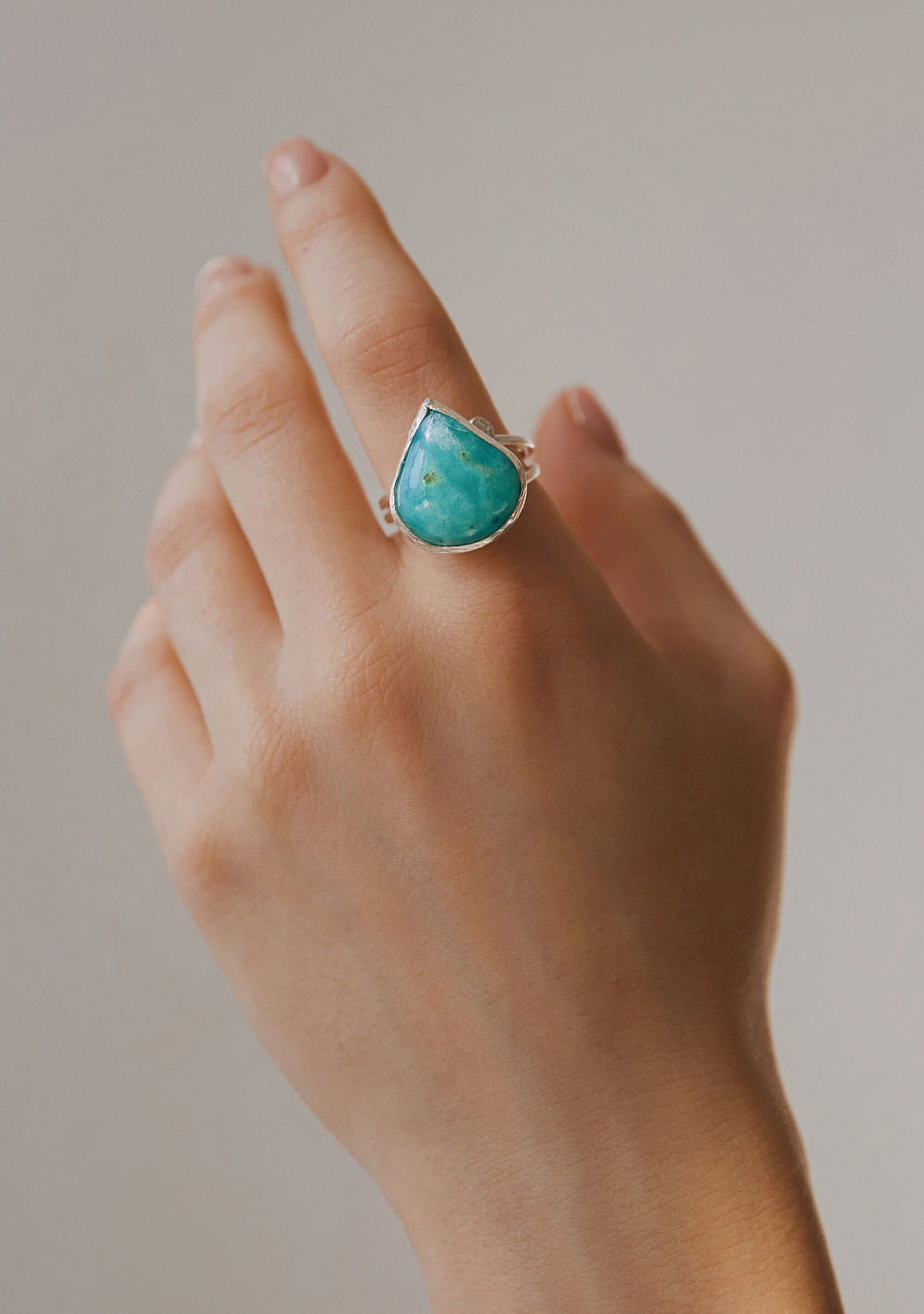 Кольцо с перуанским опалом