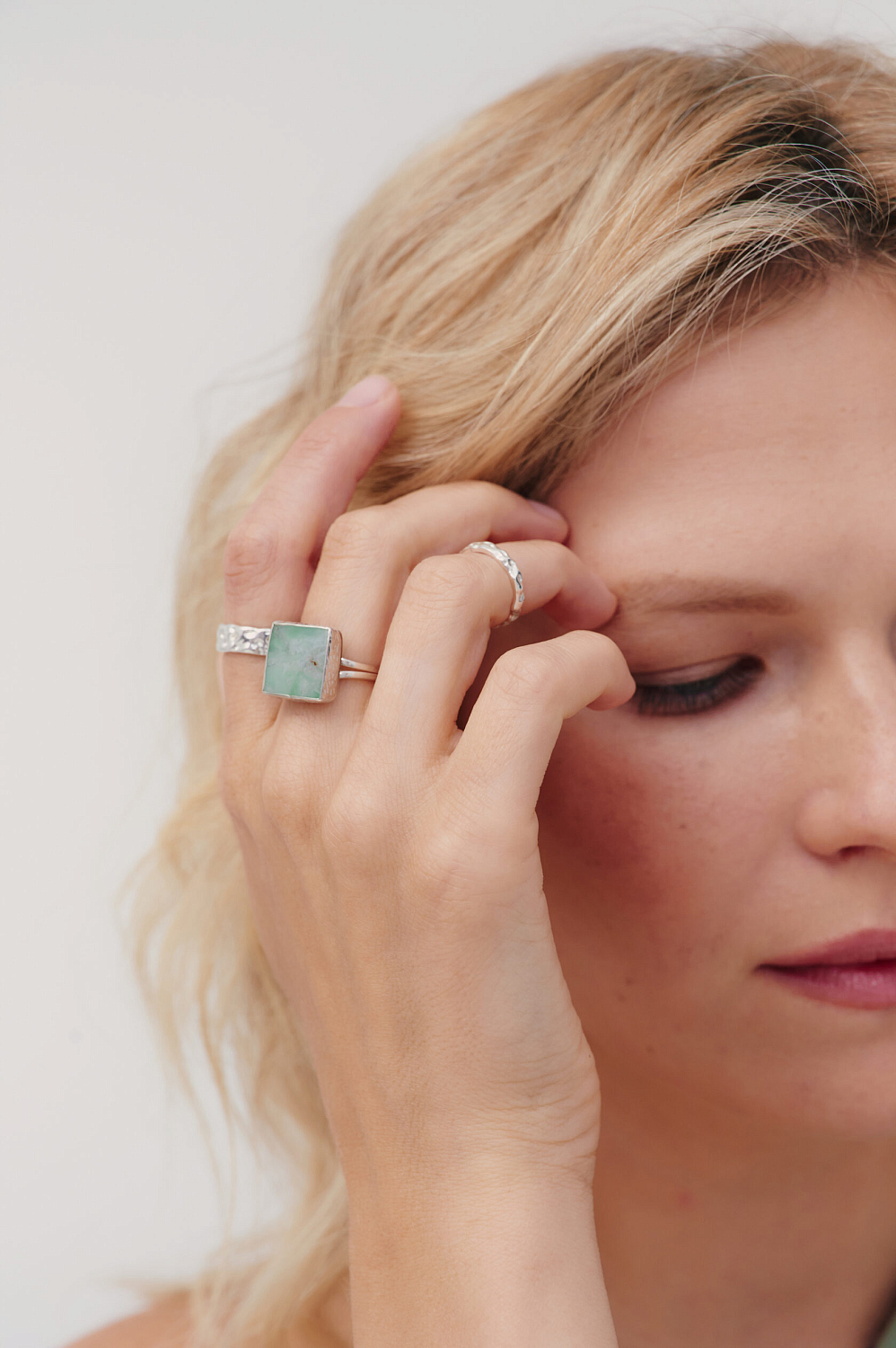 Кольцо с хризопразом