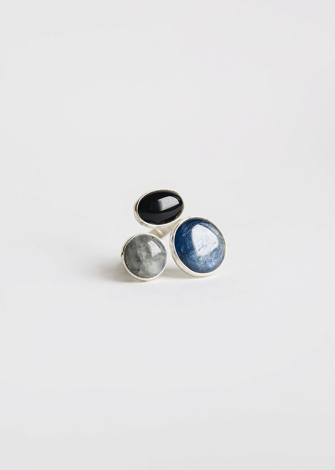 Кольцо с кианитом, агатом и лабрадоритом