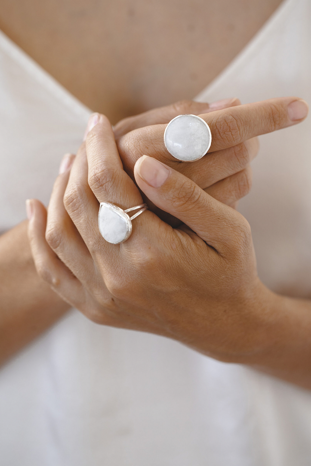 Кольцо с беломоритом