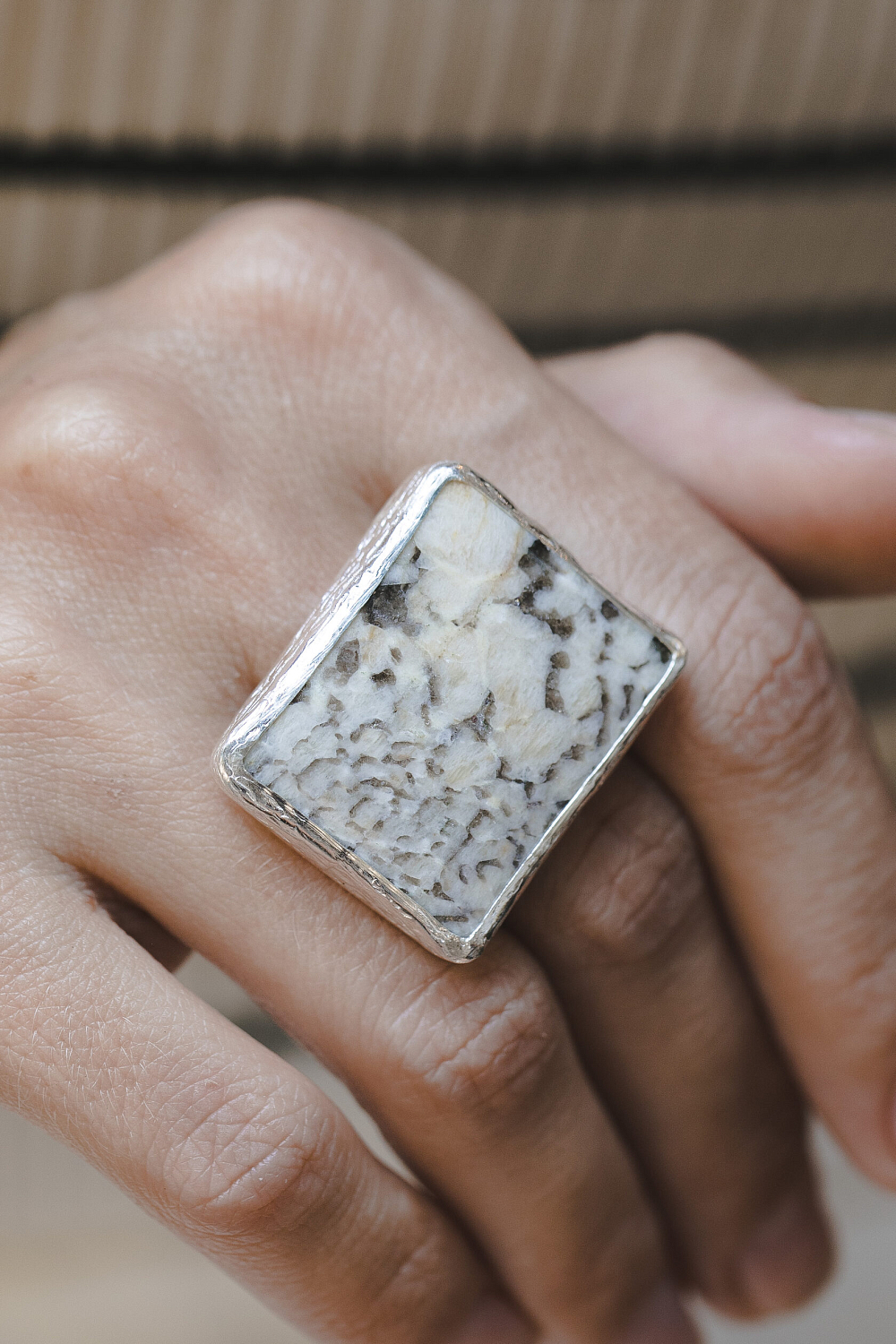 Кольцо с пегматитом