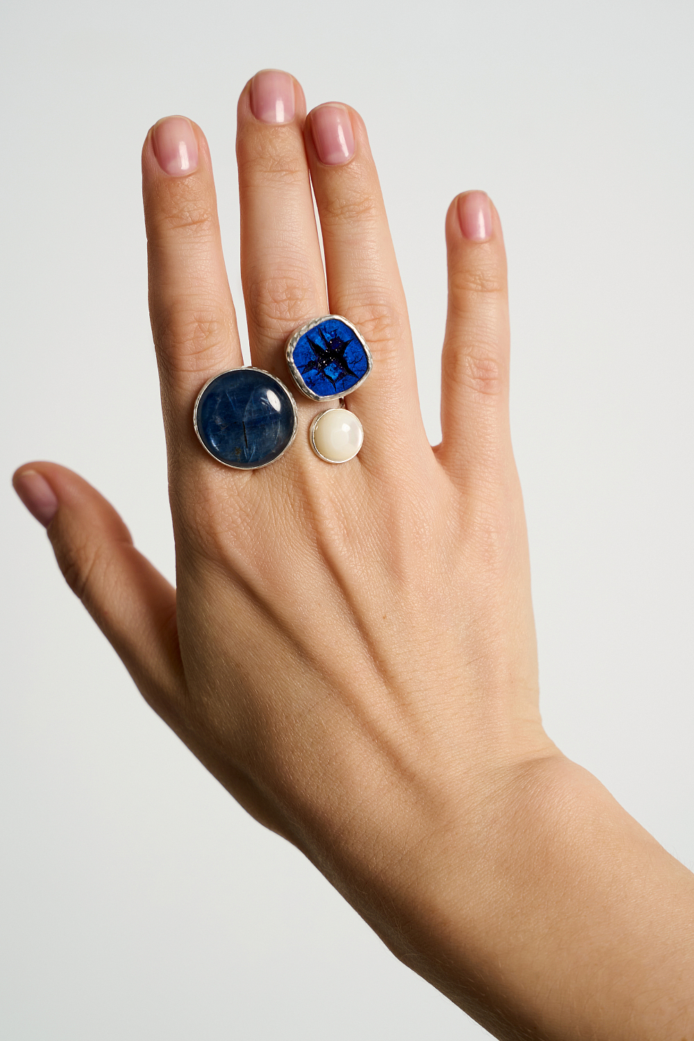 Кольцо с кианитом, перламутром и азуритом