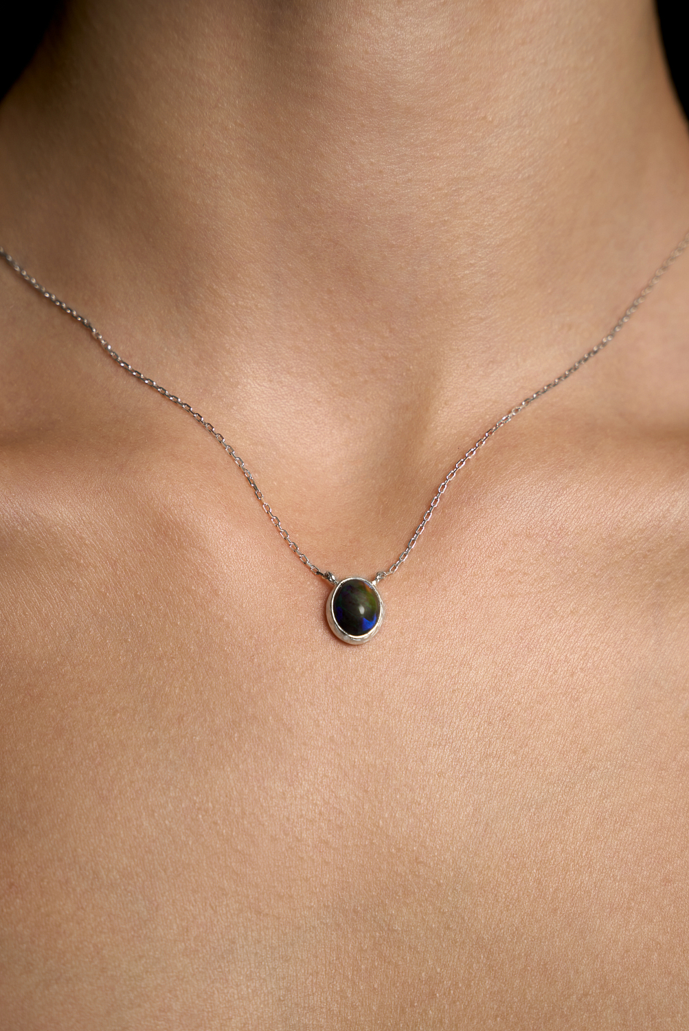 Подвеска с эфиопским опалом