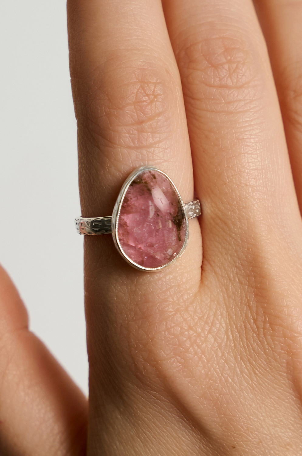 Кольцо с турмалином