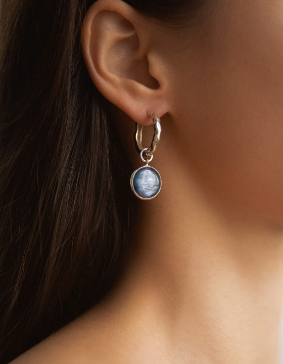 Джемс с кианитом