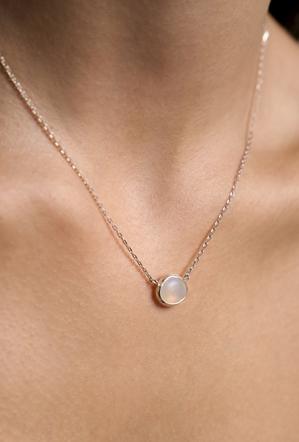 Подвеска с эфиопским опалом