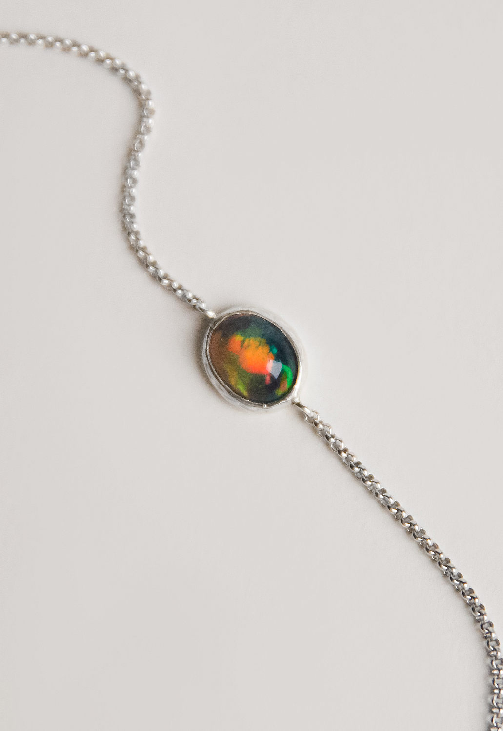 Браслет с эфиопским опалом