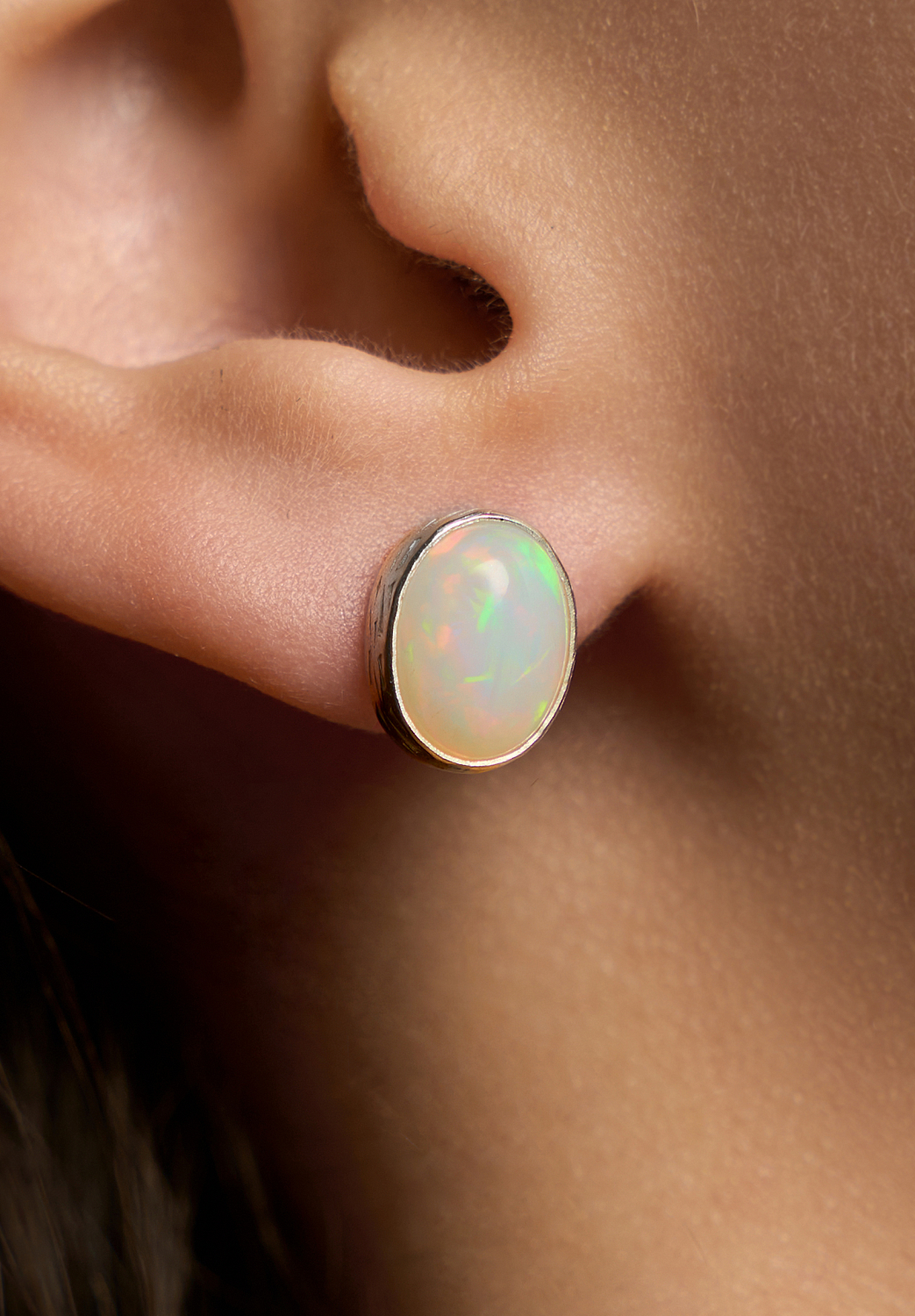 Пусеты с эфиопским опалом