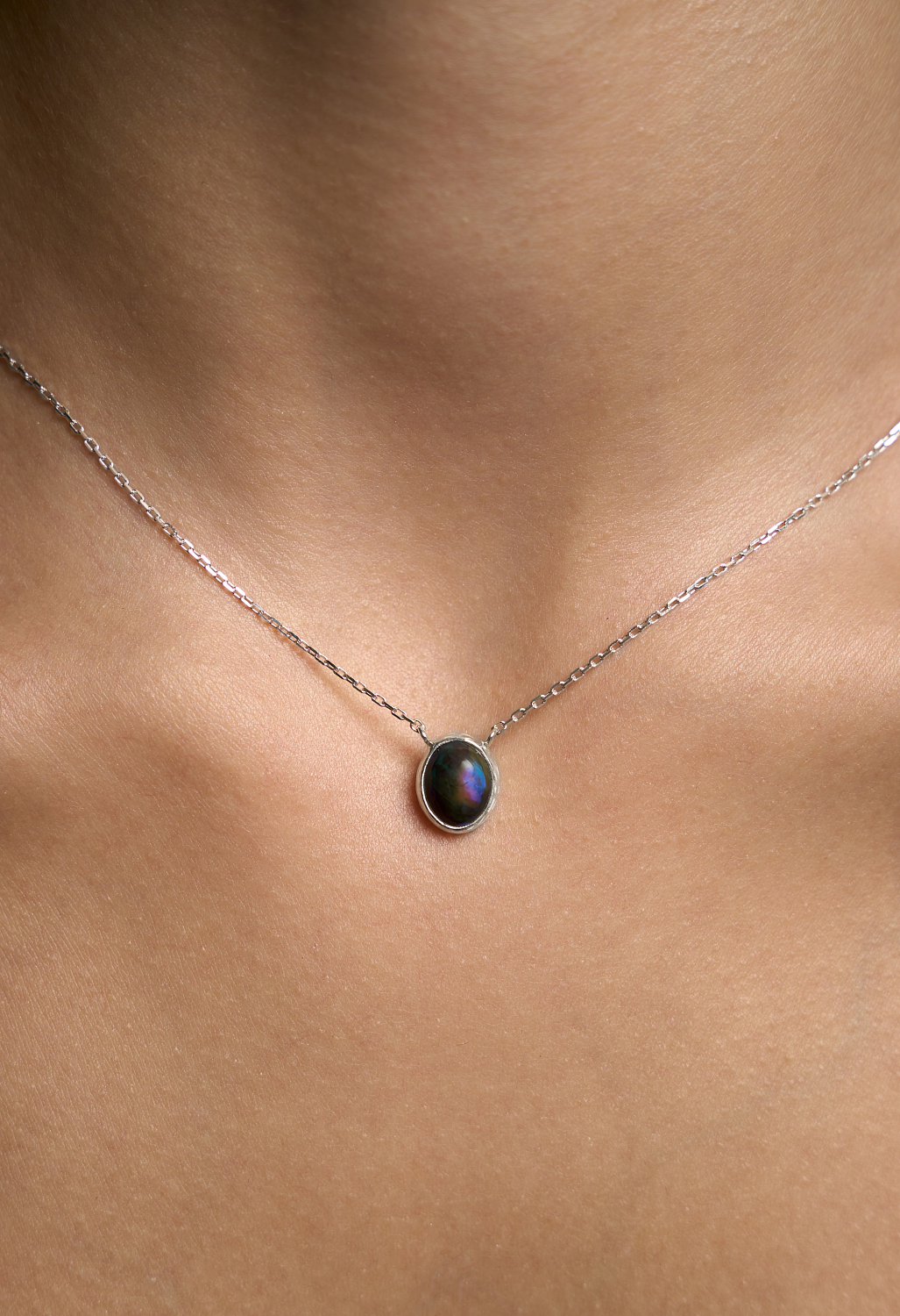 Подвеска с эфиопским опалом