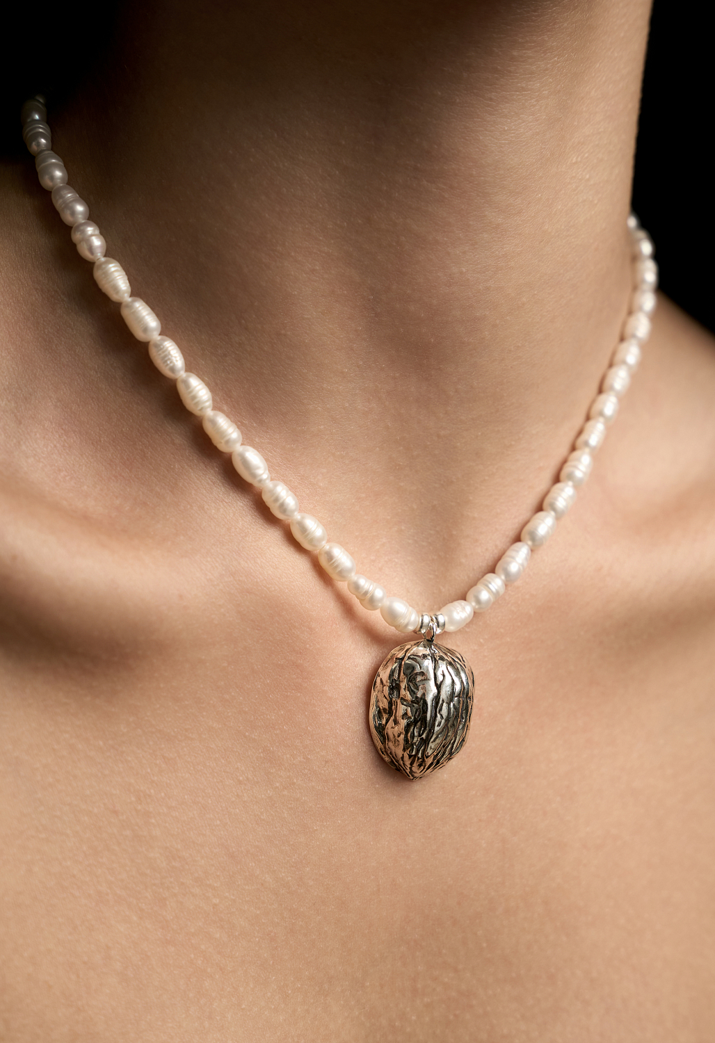 Жемчужная нить Кракатук