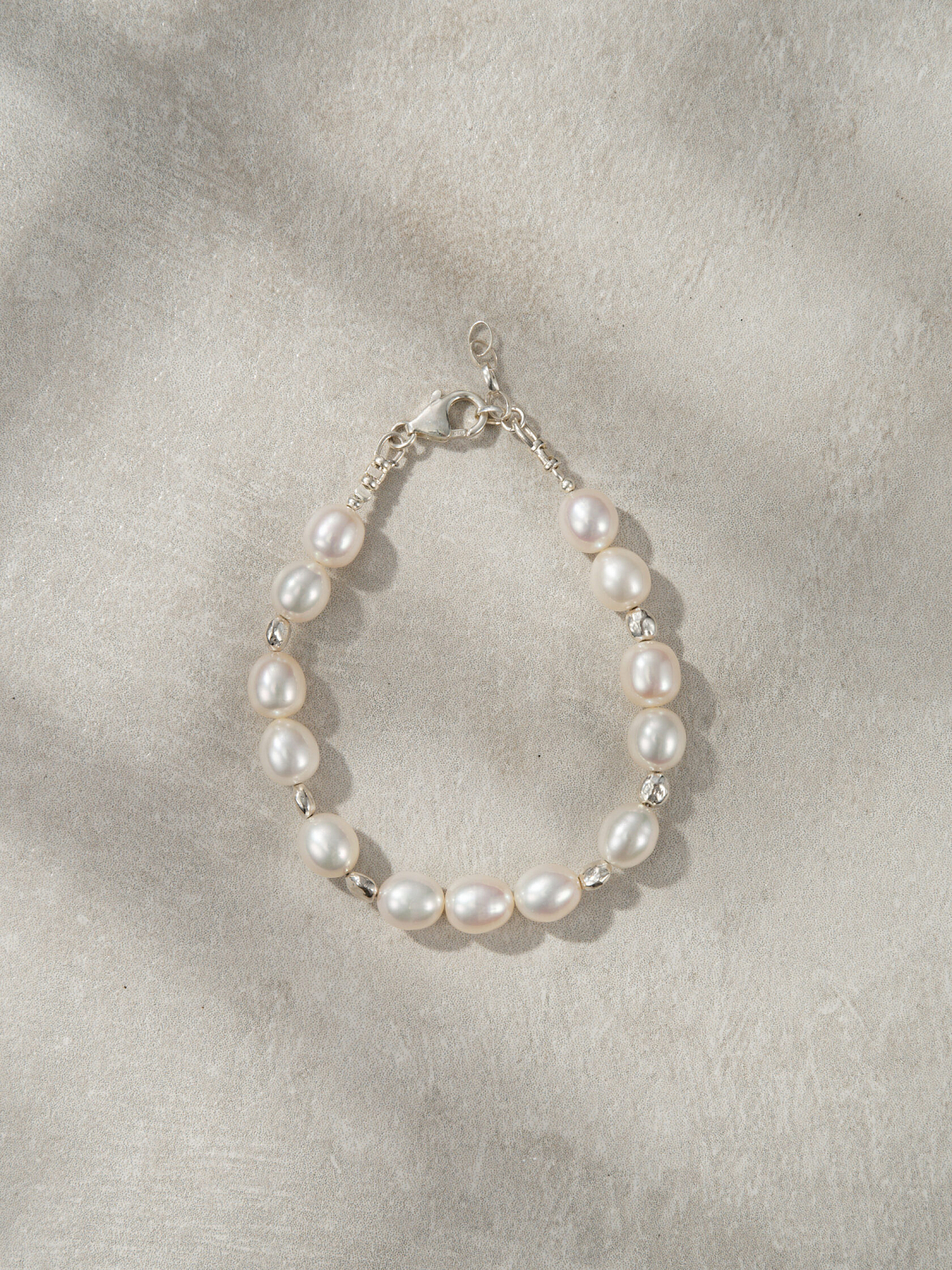 Браслет с крупным жемчугом