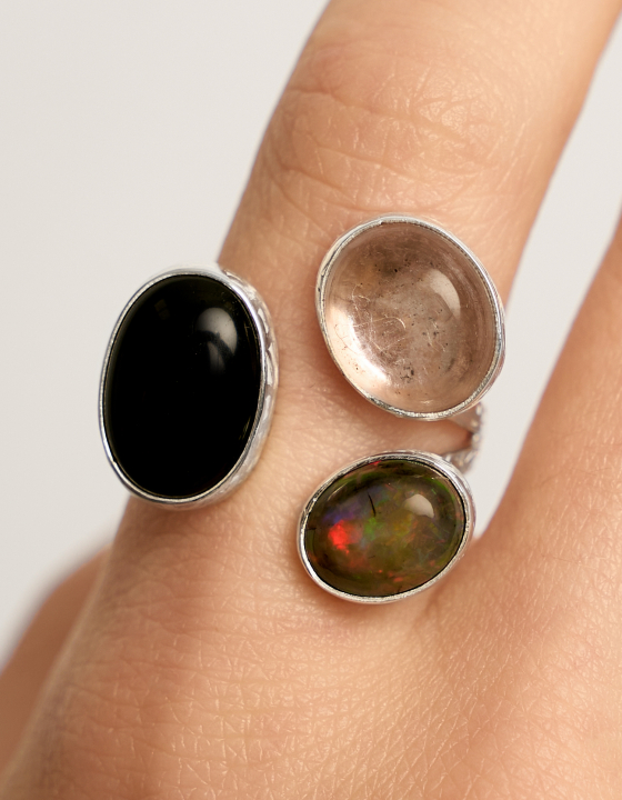 Кольцо с черным агатом, лепидолитом и эфиопским опалом