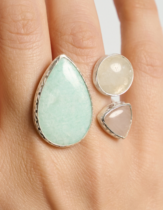 Кольцо с амазонитом, горным хрусталем и розовым кварцем