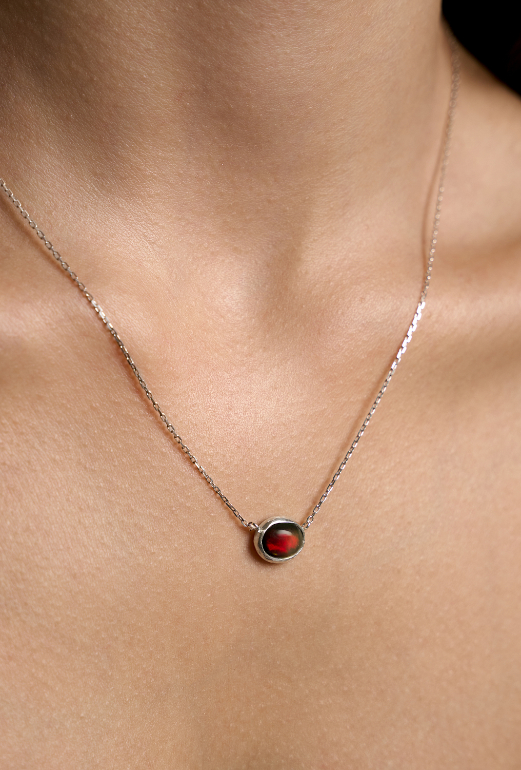 Подвеска с эфиопским опалом