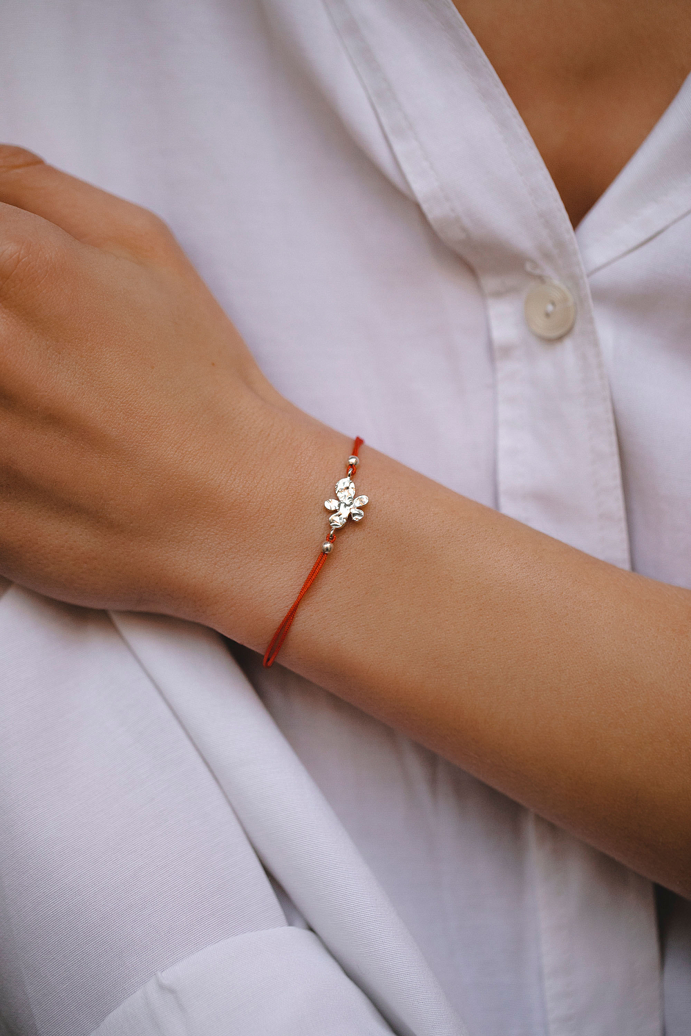 Браслет Флора на красной нити