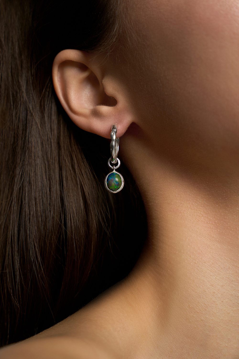 Джемс с эфиопским опалом