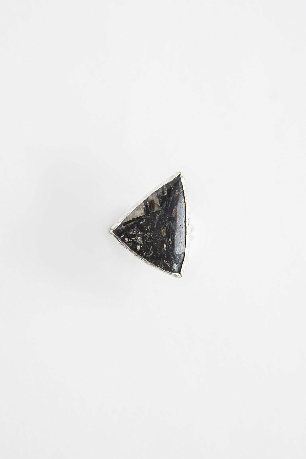 Кольцо с астрофиллитом