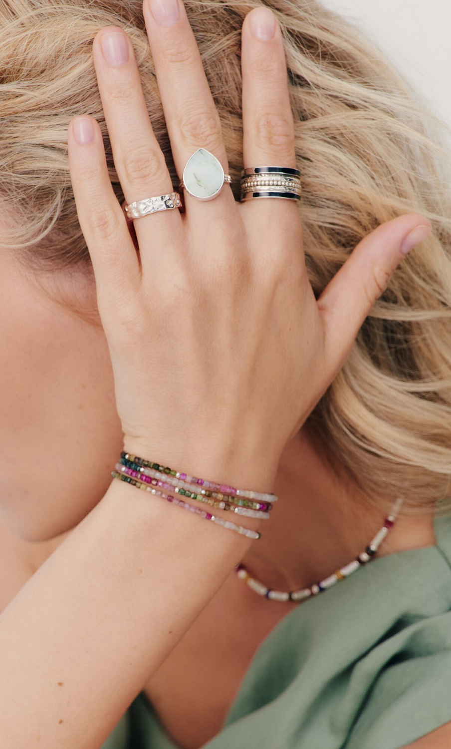 Браслет с бусинами турмалина