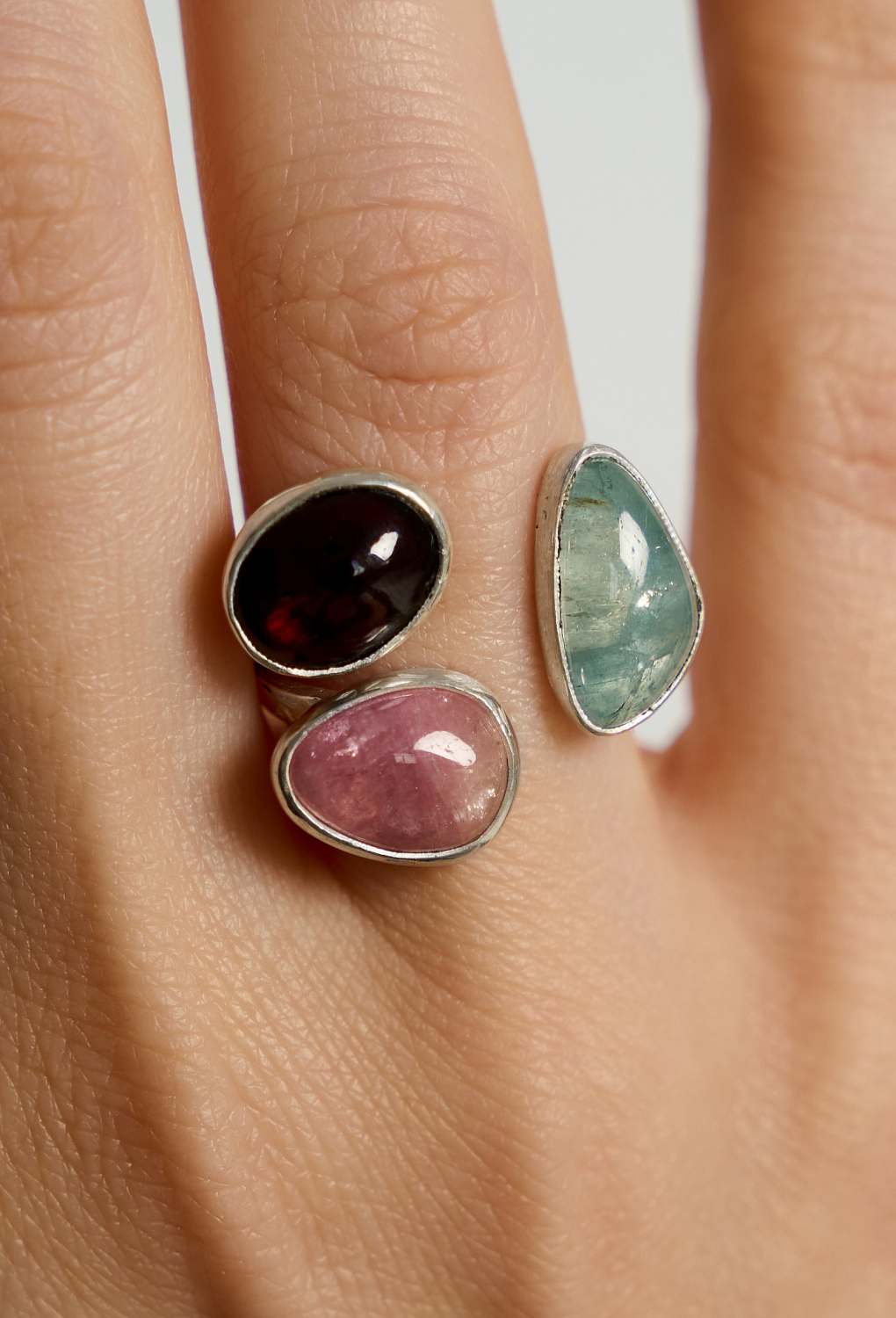 Кольцо с аквамарином, турмалином и гранатом