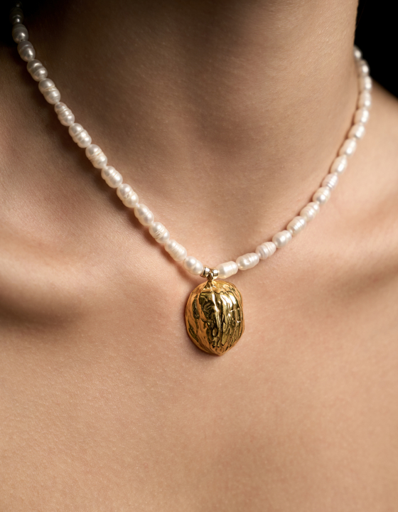 Жемчужная нить Кракатук