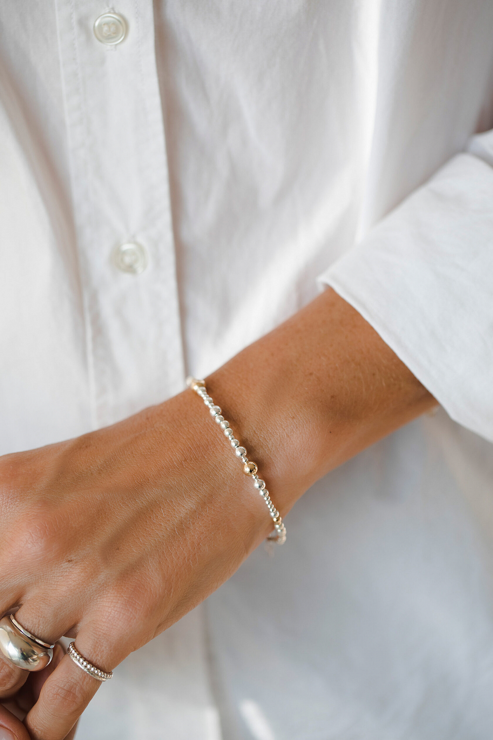 Браслет Баблс с разными маленькими бусинами