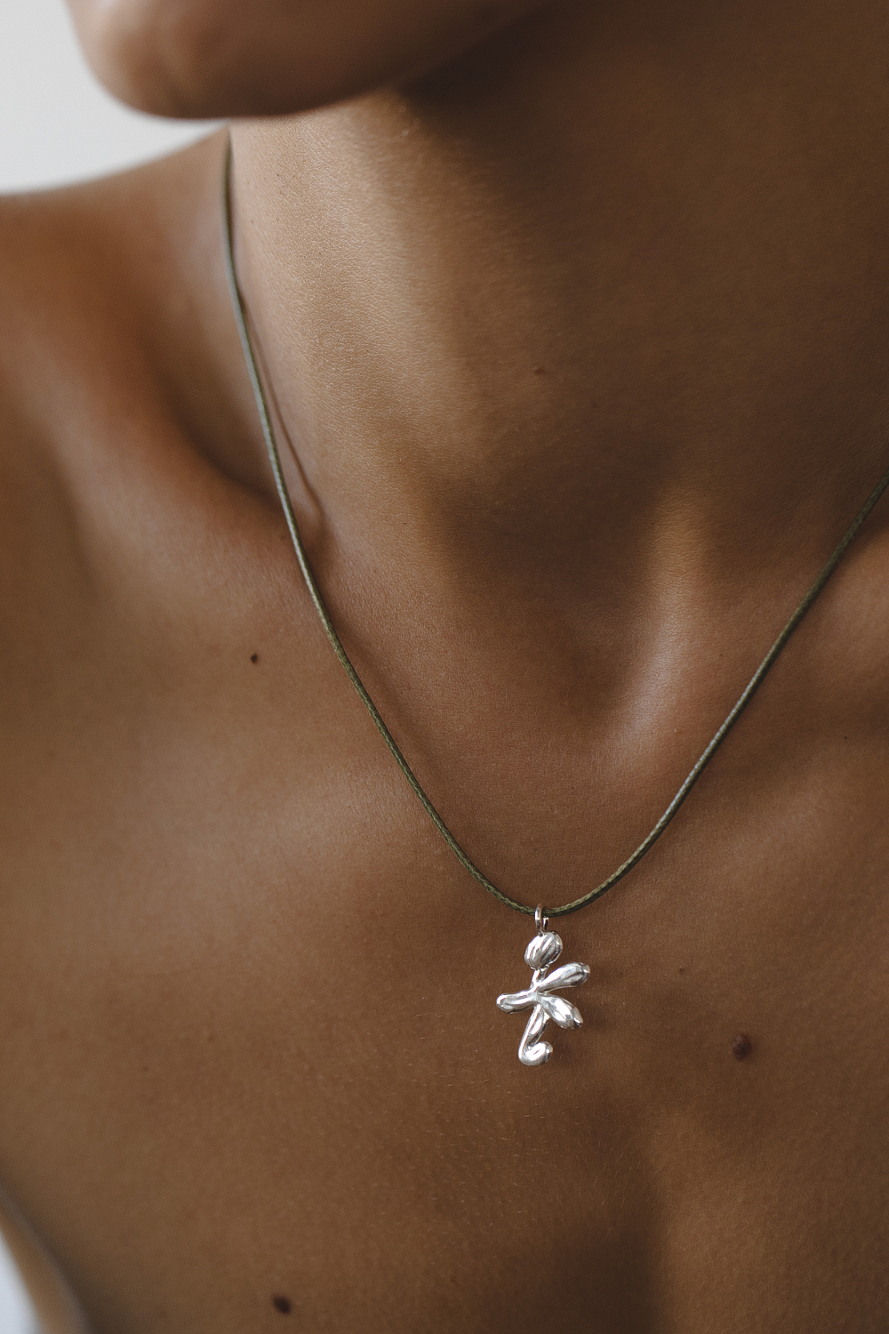 Подвеска на шнуре "Творчество"