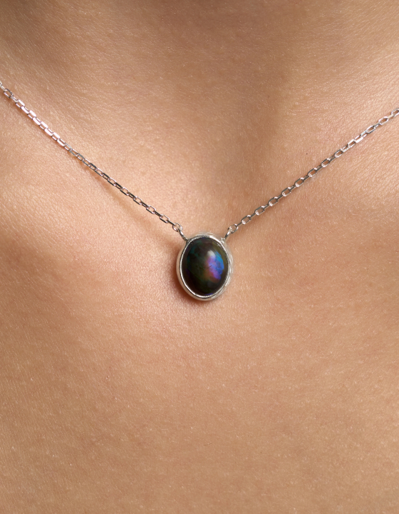 Подвеска с эфиопским опалом