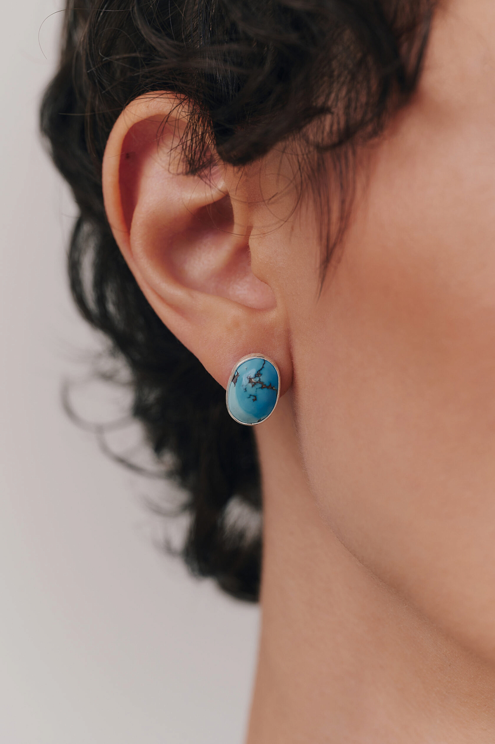 Пусеты с овальной бирюзой