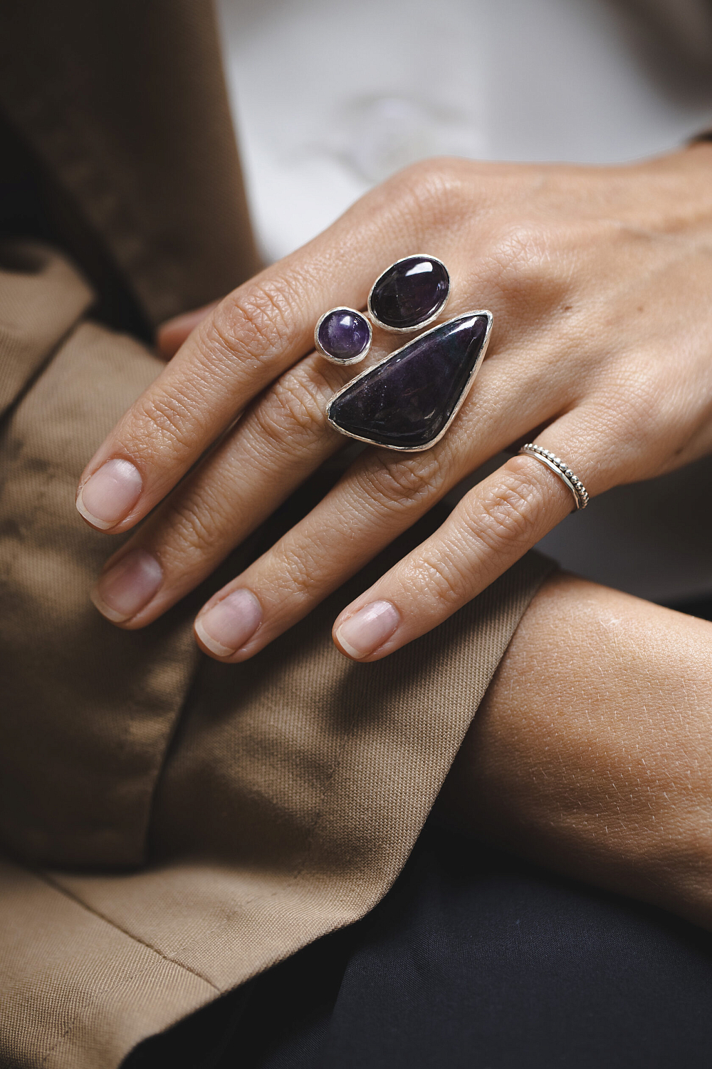 Кольцо с флюоритом и аметистом