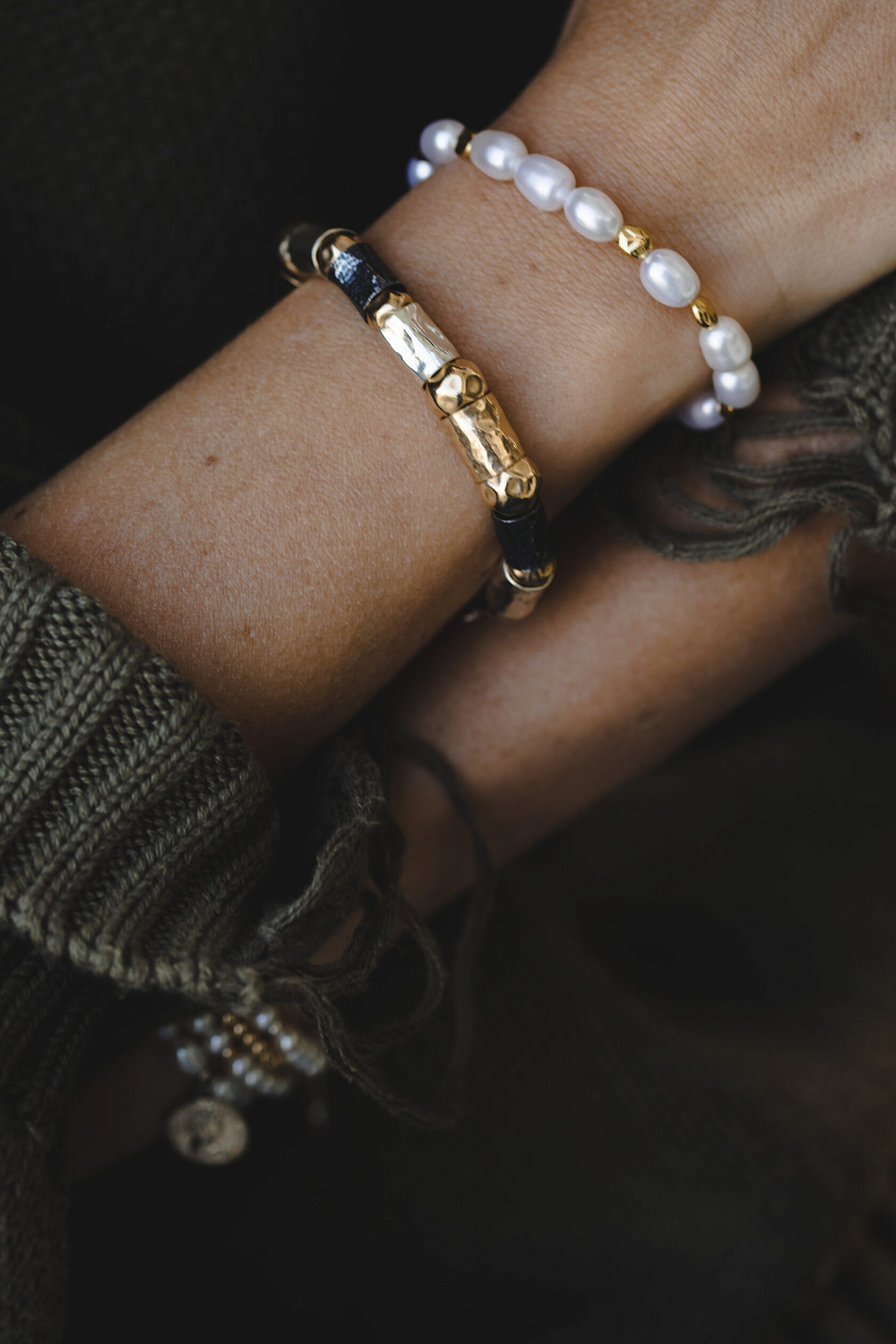 Браслет с крупным жемчугом